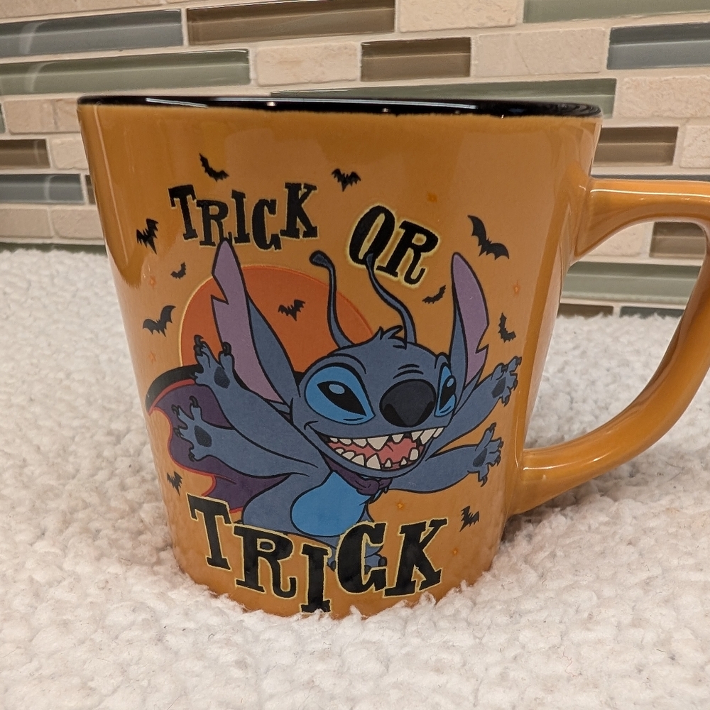 Disney Stitch As Vampire With Bats "Trick Or Treat" Halloween Ceramic Mug NWOT